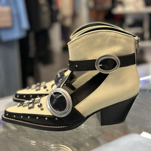 Coach Cutout Western Boot Size 7 - Picture 4 of 6